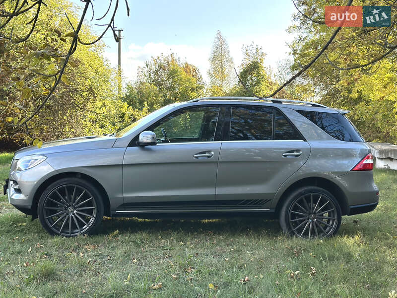 Позашляховик / Кросовер Mercedes-Benz M-Class 2012 в Ковелі