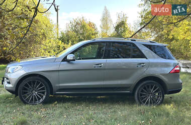 Позашляховик / Кросовер Mercedes-Benz M-Class 2012 в 