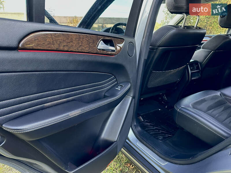 Позашляховик / Кросовер Mercedes-Benz M-Class 2012 в Ковелі