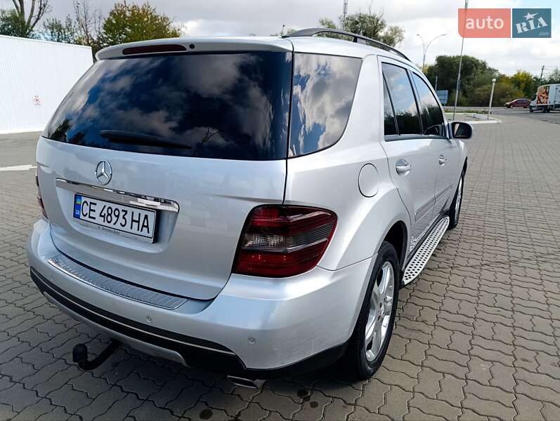Позашляховик / Кросовер Mercedes-Benz M-Class 2005 в Чернівцях