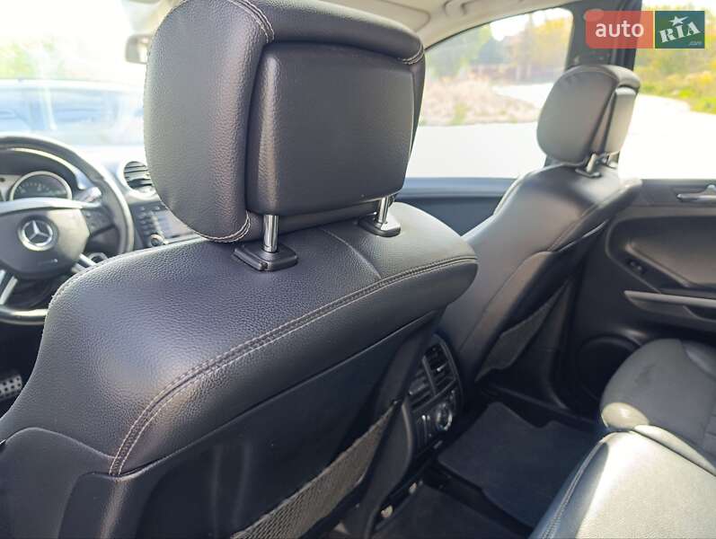 Позашляховик / Кросовер Mercedes-Benz M-Class 2005 в Чернівцях