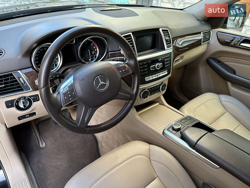 Позашляховик / Кросовер Mercedes-Benz M-Class 2012 в Кам'янець-Подільському фото 32 Позашляховик / Кросовер Mercedes-Benz M-Class 2012 в Кам'янець-Подільському