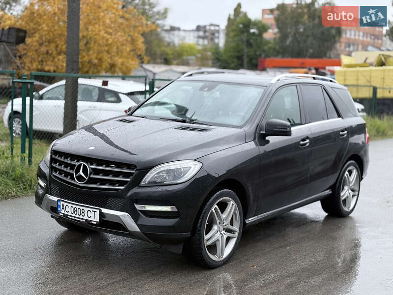 Позашляховик / Кросовер Mercedes-Benz M-Class 2013 в Києві