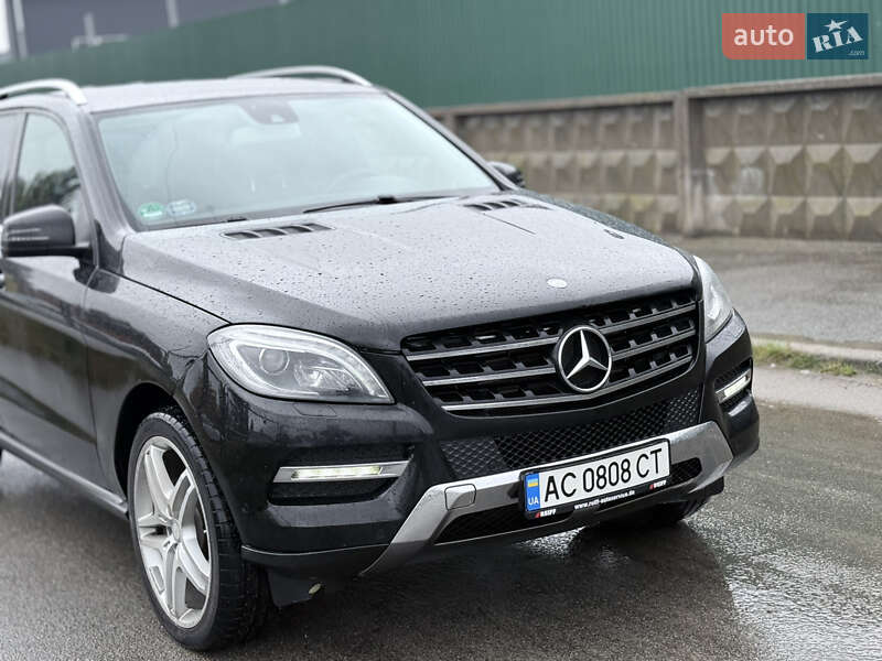 Позашляховик / Кросовер Mercedes-Benz M-Class 2013 в Києві