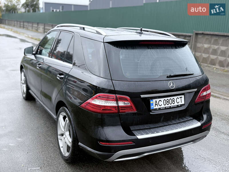 Позашляховик / Кросовер Mercedes-Benz M-Class 2013 в Києві