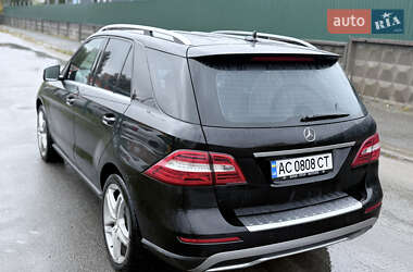 Внедорожник / Кроссовер Mercedes-Benz M-Class 2013 в 