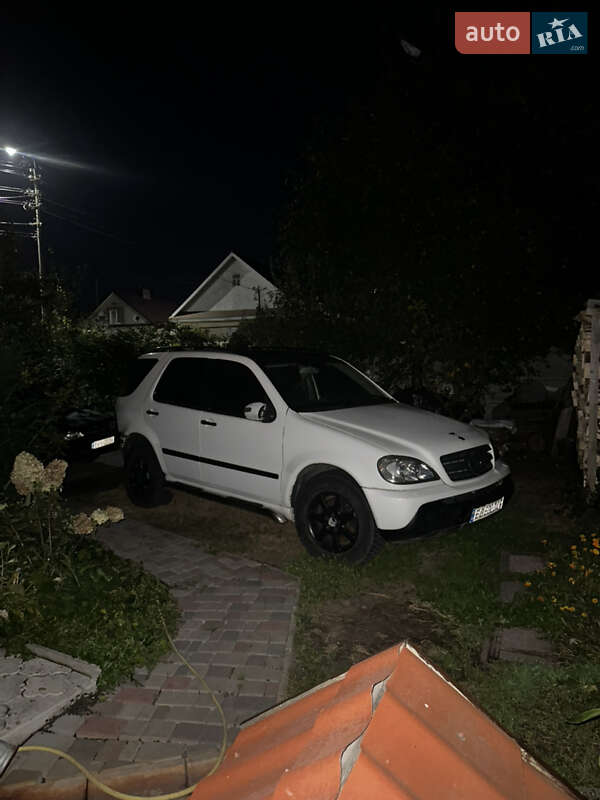 Позашляховик / Кросовер Mercedes-Benz M-Class 2002 в Дубні