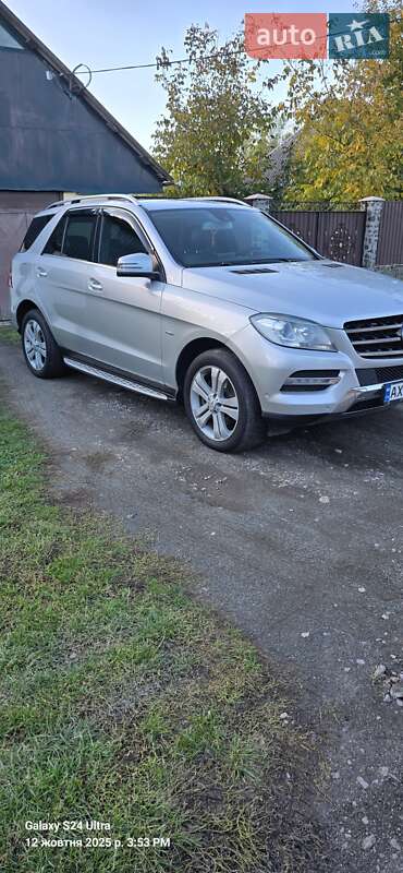 Позашляховик / Кросовер Mercedes-Benz M-Class 2012 в Смілі