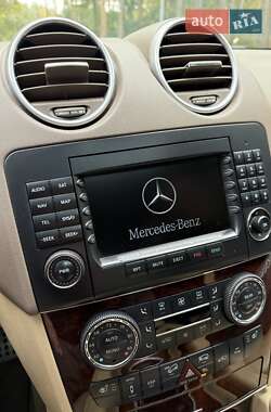 Внедорожник / Кроссовер Mercedes-Benz M-Class 2009 в 