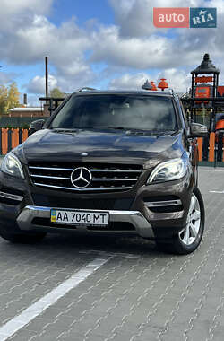 Позашляховик / Кросовер Mercedes-Benz M-Class 2013 в 