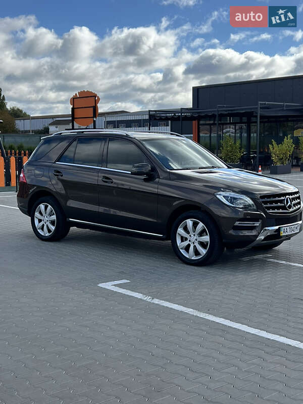 Позашляховик / Кросовер Mercedes-Benz M-Class 2013 в Вінниці