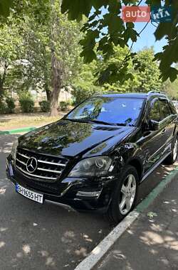 Позашляховик / Кросовер Mercedes-Benz M-Class 2011 в Рівному