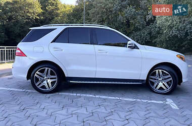 Внедорожник / Кроссовер Mercedes-Benz M-Class 2013 в 
