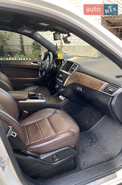 Внедорожник / Кроссовер Mercedes-Benz M-Class 2013 в 