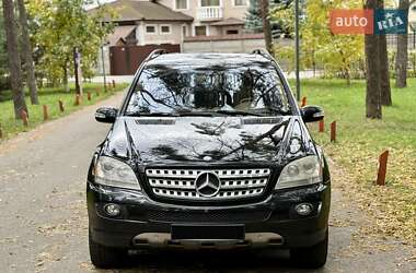 Внедорожник / Кроссовер Mercedes-Benz M-Class 2009 в 