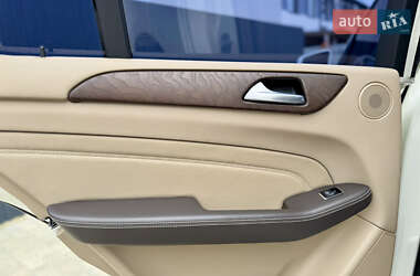 Внедорожник / Кроссовер Mercedes-Benz M-Class 2012 в 