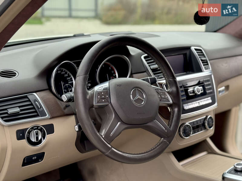 Позашляховик / Кросовер Mercedes-Benz M-Class 2012 в Ужгороді