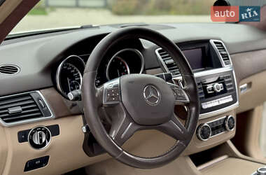 Внедорожник / Кроссовер Mercedes-Benz M-Class 2012 в 