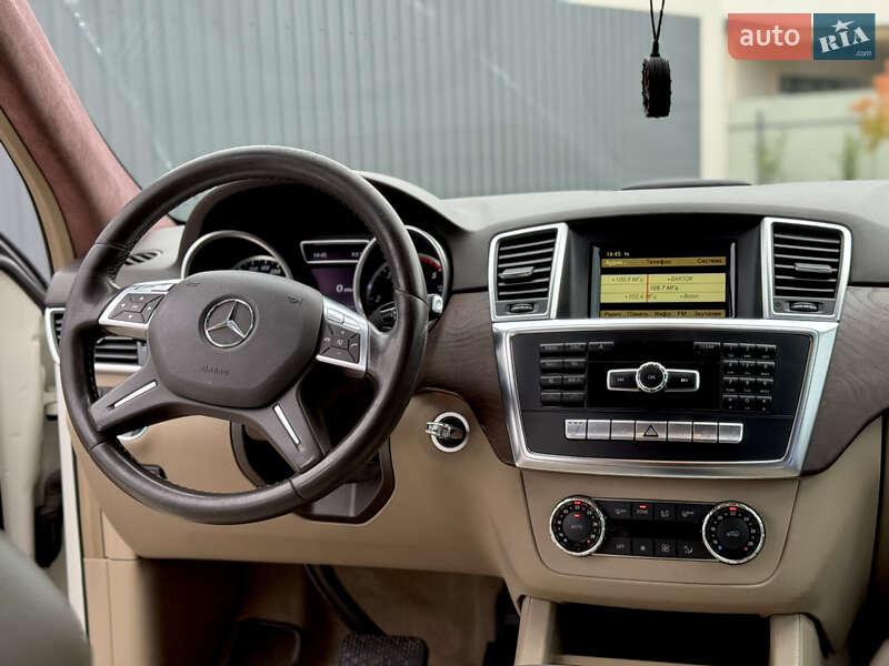 Позашляховик / Кросовер Mercedes-Benz M-Class 2012 в Ужгороді