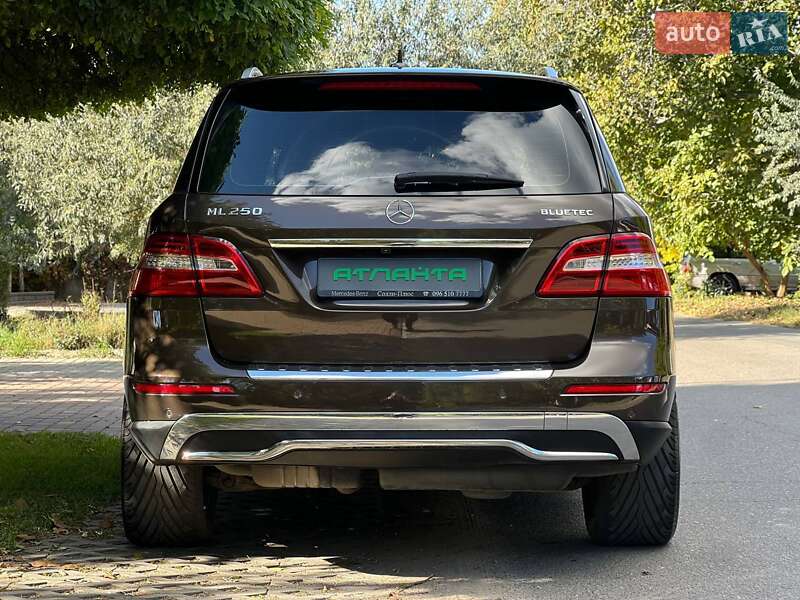Внедорожник / Кроссовер Mercedes-Benz M-Class 2012 в Одессе