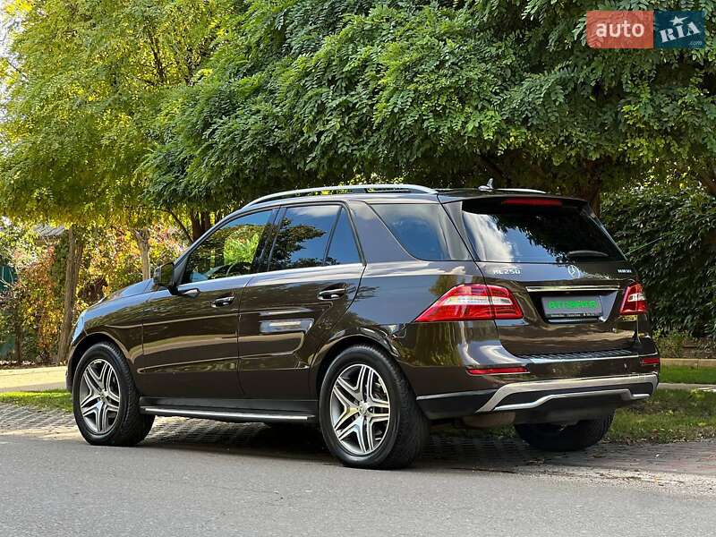 Внедорожник / Кроссовер Mercedes-Benz M-Class 2012 в Одессе