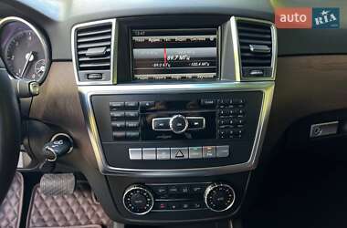 Внедорожник / Кроссовер Mercedes-Benz M-Class 2012 в 