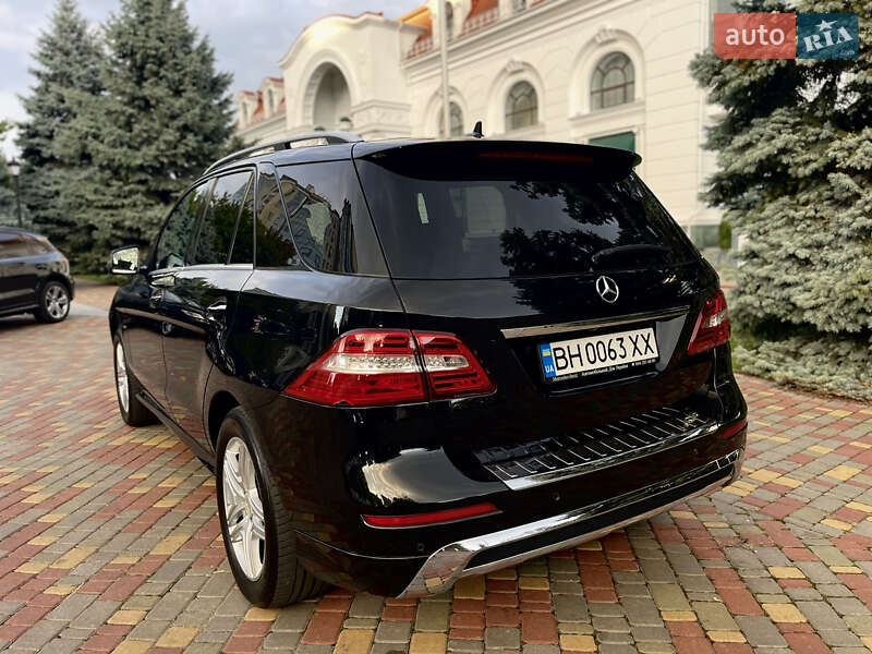 Внедорожник / Кроссовер Mercedes-Benz M-Class 2013 в Одессе