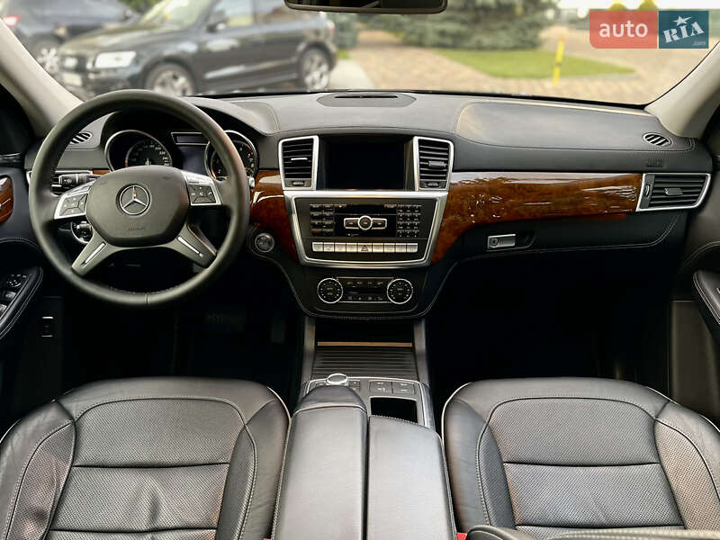 Внедорожник / Кроссовер Mercedes-Benz M-Class 2013 в Одессе