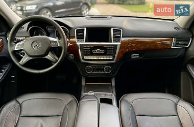 Позашляховик / Кросовер Mercedes-Benz M-Class 2013 в 