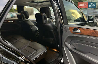 Позашляховик / Кросовер Mercedes-Benz M-Class 2013 в 