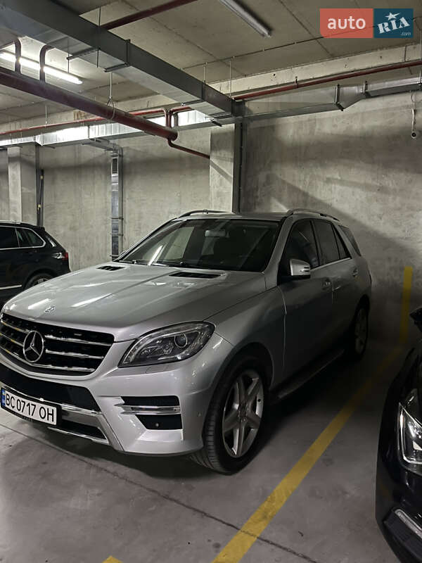Позашляховик / Кросовер Mercedes-Benz M-Class 2013 в Львові фото 33 Позашляховик / Кросовер Mercedes-Benz M-Class 2013 в Львові