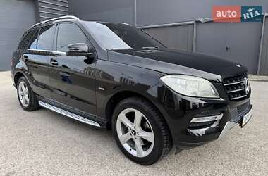 Внедорожник / Кроссовер Mercedes-Benz M-Class 2011 в 