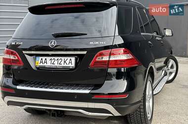 Внедорожник / Кроссовер Mercedes-Benz M-Class 2011 в 
