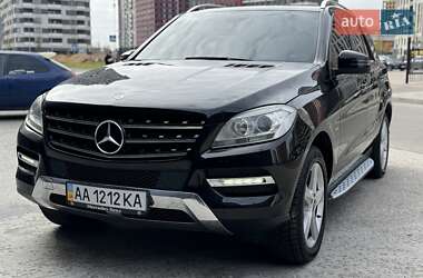 Внедорожник / Кроссовер Mercedes-Benz M-Class 2011 в 