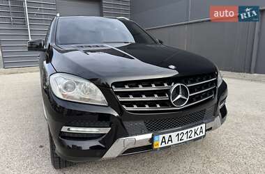 Внедорожник / Кроссовер Mercedes-Benz M-Class 2011 в 