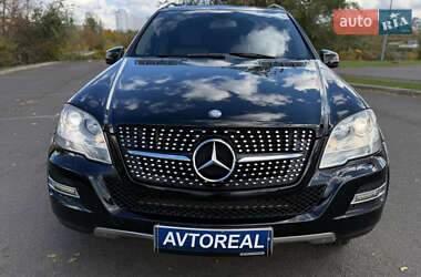 Позашляховик / Кросовер Mercedes-Benz M-Class 2010 в Кривому Розі