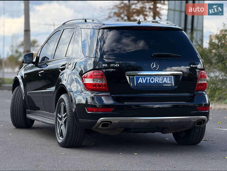 Внедорожник / Кроссовер Mercedes-Benz M-Class 2010 в Кривом Роге