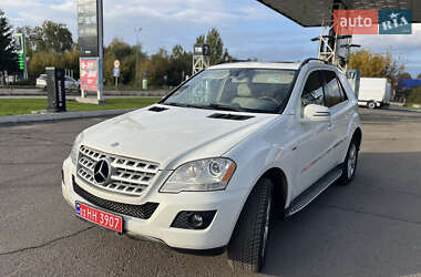 Позашляховик / Кросовер Mercedes-Benz M-Class 2011 в 