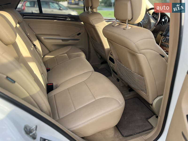 Внедорожник / Кроссовер Mercedes-Benz M-Class 2011 в Дубно фото 13 Внедорожник / Кроссовер Mercedes-Benz M-Class 2011 в Дубно