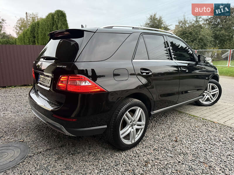 Внедорожник / Кроссовер Mercedes-Benz M-Class 2011 в Львове