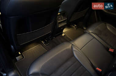 Позашляховик / Кросовер Mercedes-Benz M-Class 2011 в 