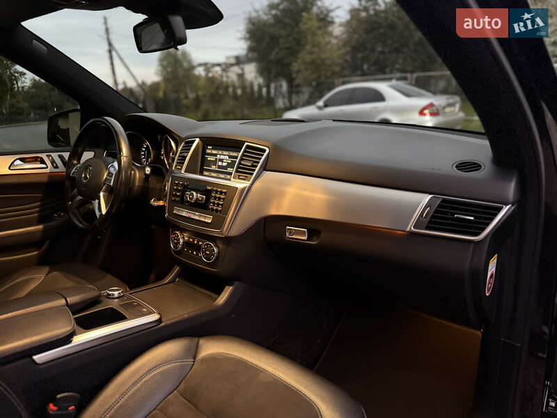 Внедорожник / Кроссовер Mercedes-Benz M-Class 2011 в Львове