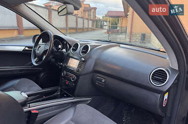 Внедорожник / Кроссовер Mercedes-Benz M-Class 2006 в 