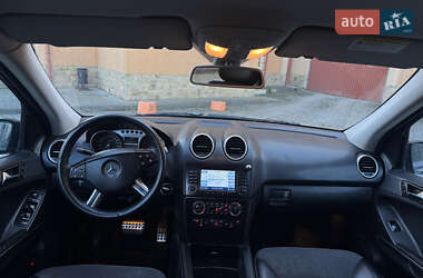 Внедорожник / Кроссовер Mercedes-Benz M-Class 2006 в 