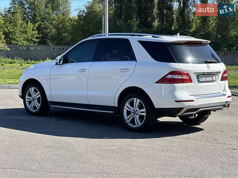 Внедорожник / Кроссовер Mercedes-Benz M-Class 2015 в Киеве