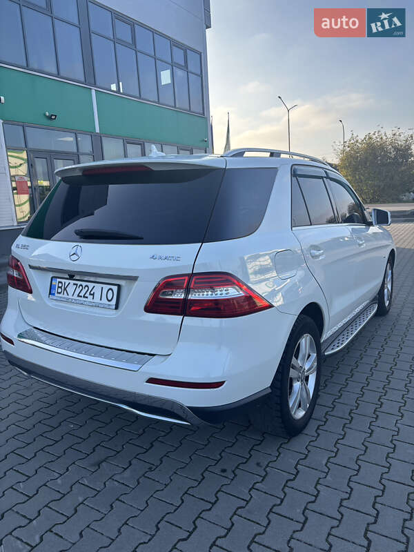Позашляховик / Кросовер Mercedes-Benz M-Class 2012 в Нововолинську фото 11 Позашляховик / Кросовер Mercedes-Benz M-Class 2012 в Нововолинську