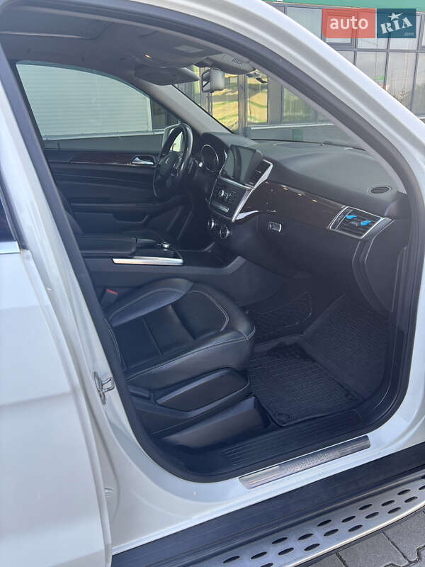 Позашляховик / Кросовер Mercedes-Benz M-Class 2012 в Нововолинську фото 25 Позашляховик / Кросовер Mercedes-Benz M-Class 2012 в Нововолинську