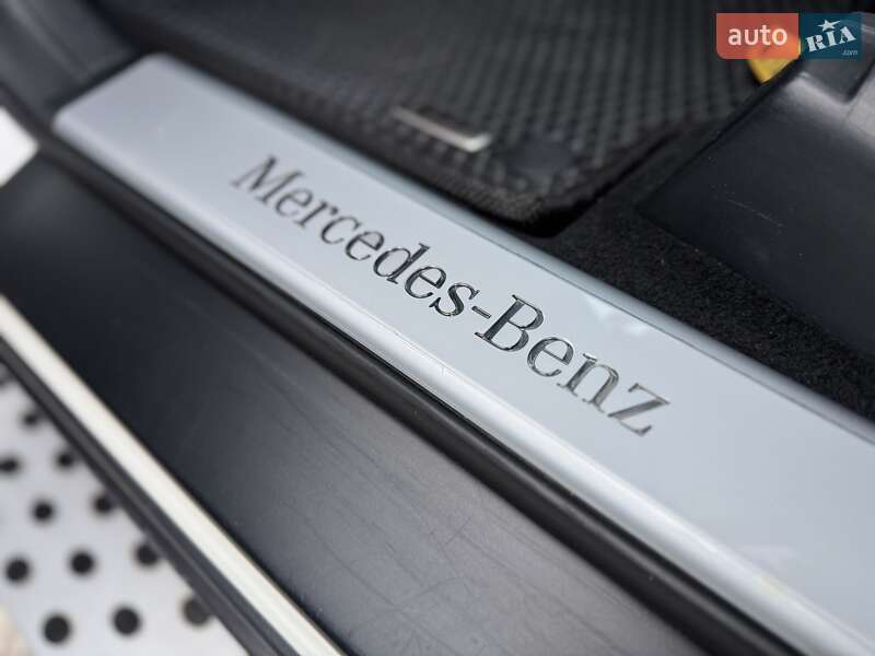Позашляховик / Кросовер Mercedes-Benz M-Class 2010 в Києві