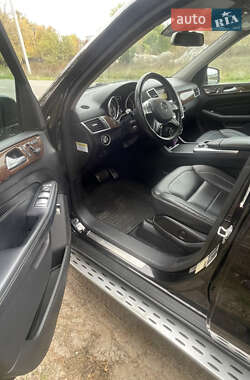 Внедорожник / Кроссовер Mercedes-Benz M-Class 2011 в 