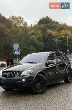 Внедорожник / Кроссовер Mercedes-Benz M-Class 2005 в 